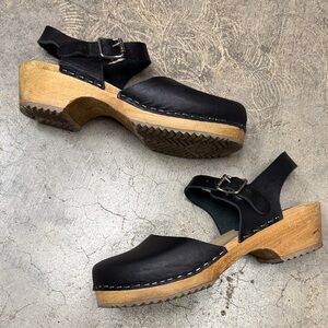 Stylish Black Leather Women's Mules